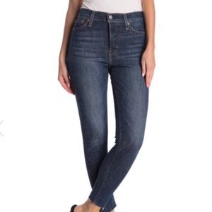 LEVIS Wedgie Skinny Jean